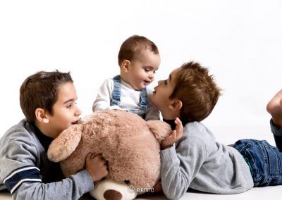 Navidad para tres fotografía infantil elena rubio fotógrafa infantil barcelona