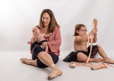 Reportaje newborn en familia por elenircfotografia Elena Rubio fotografa infantil Barcelona