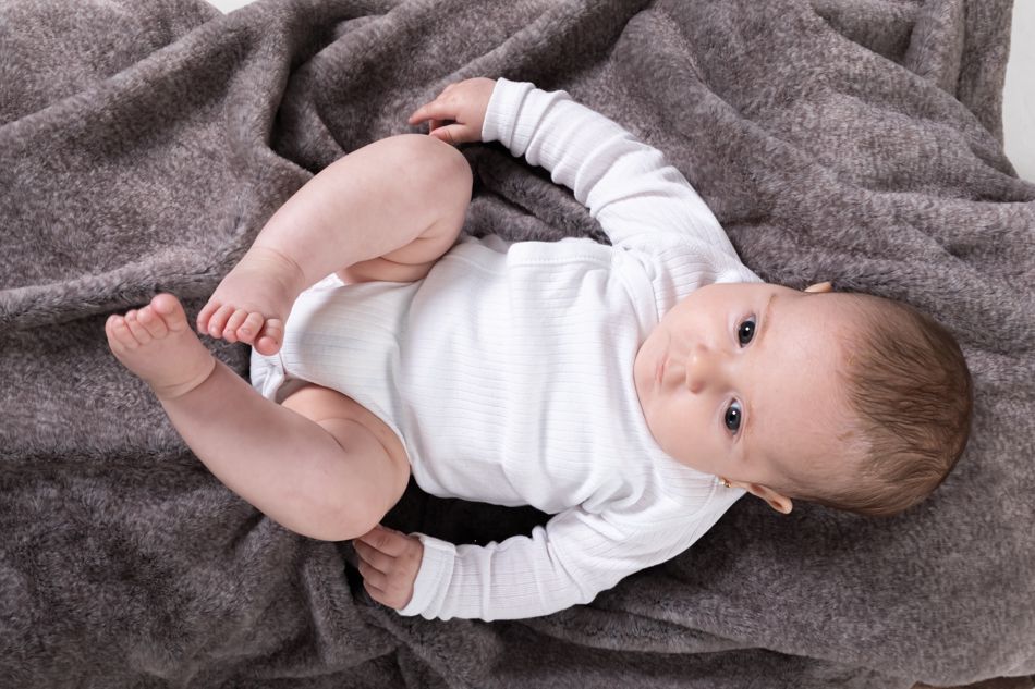 bebe de cuatro meses fotografia de estudio elenircfotografia
