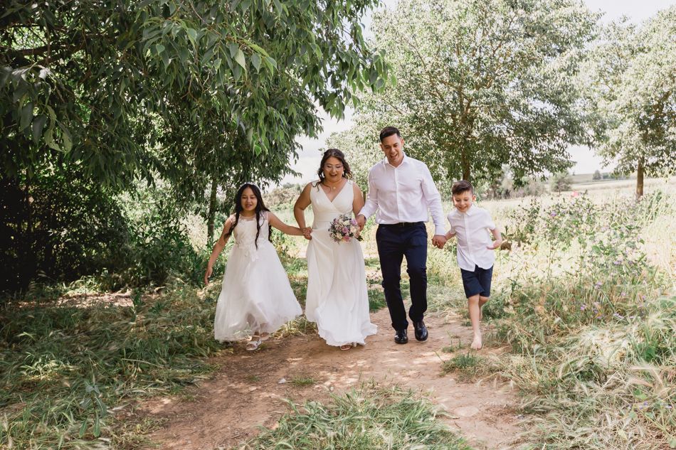 Fotos de boda. Reportaje de familia el día de la boda elenircfotografía