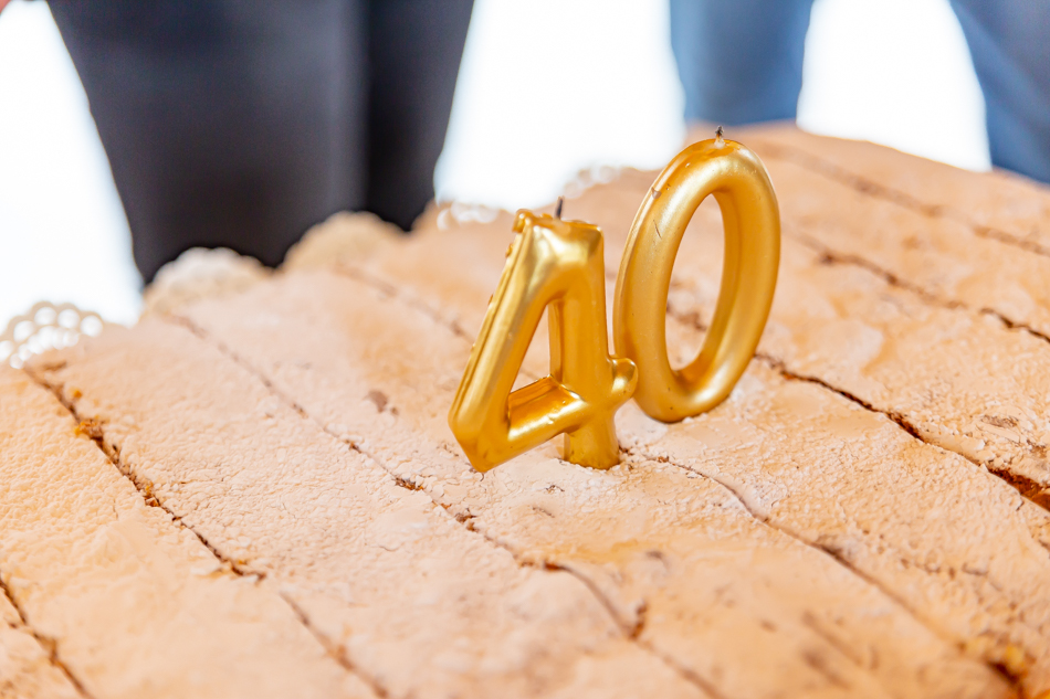 detalle de número 40 en celebración de cumpleaños especial