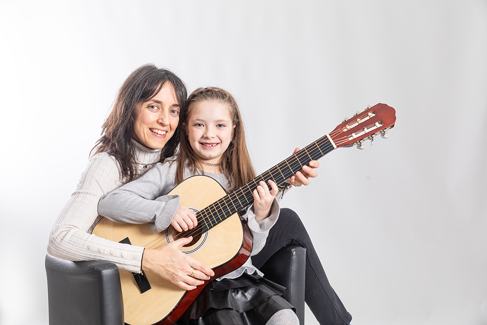 fotografia de familia en estudio en Mollet del vallès barcelona