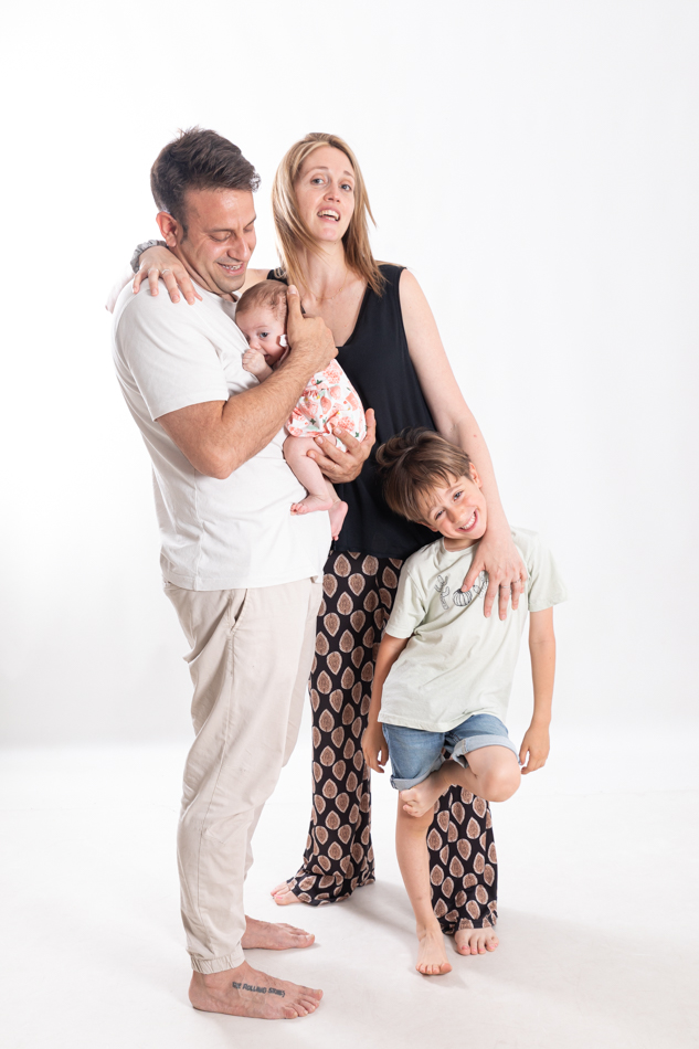 Berta sesión de fotos de bebé de un mes en estudio Elenirc Fotografia