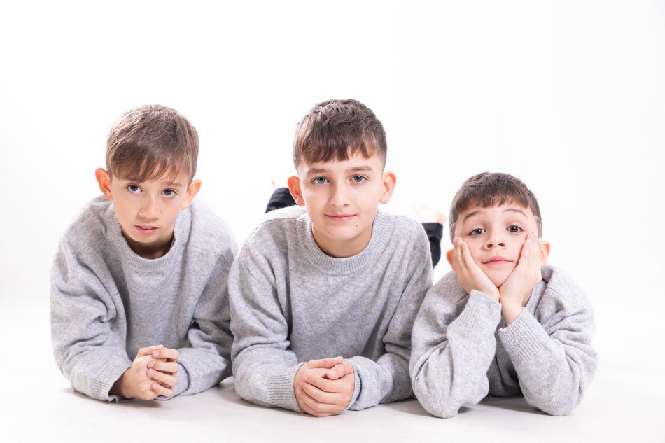 Elenirc Kids · Retrato de tres hermanos en estudio en Mollet del Vallès elenirc kids 029