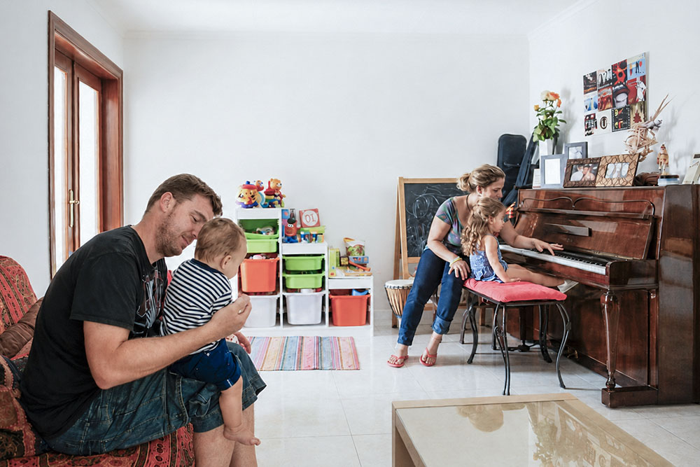 Una tarde en familia alrededor del piano Reportaje documental de familia en Barcelona elenirc 01